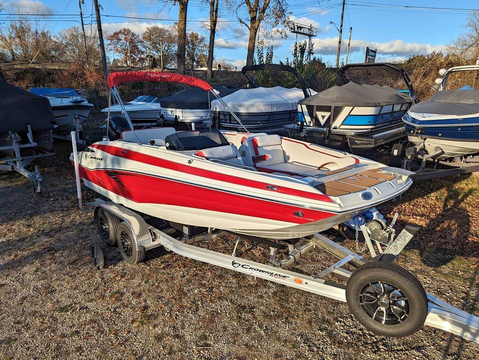 2025 Crownline E210 XS w/ 150 HP Mercury Outboard & Matching Trailer NAN in vermilion OH