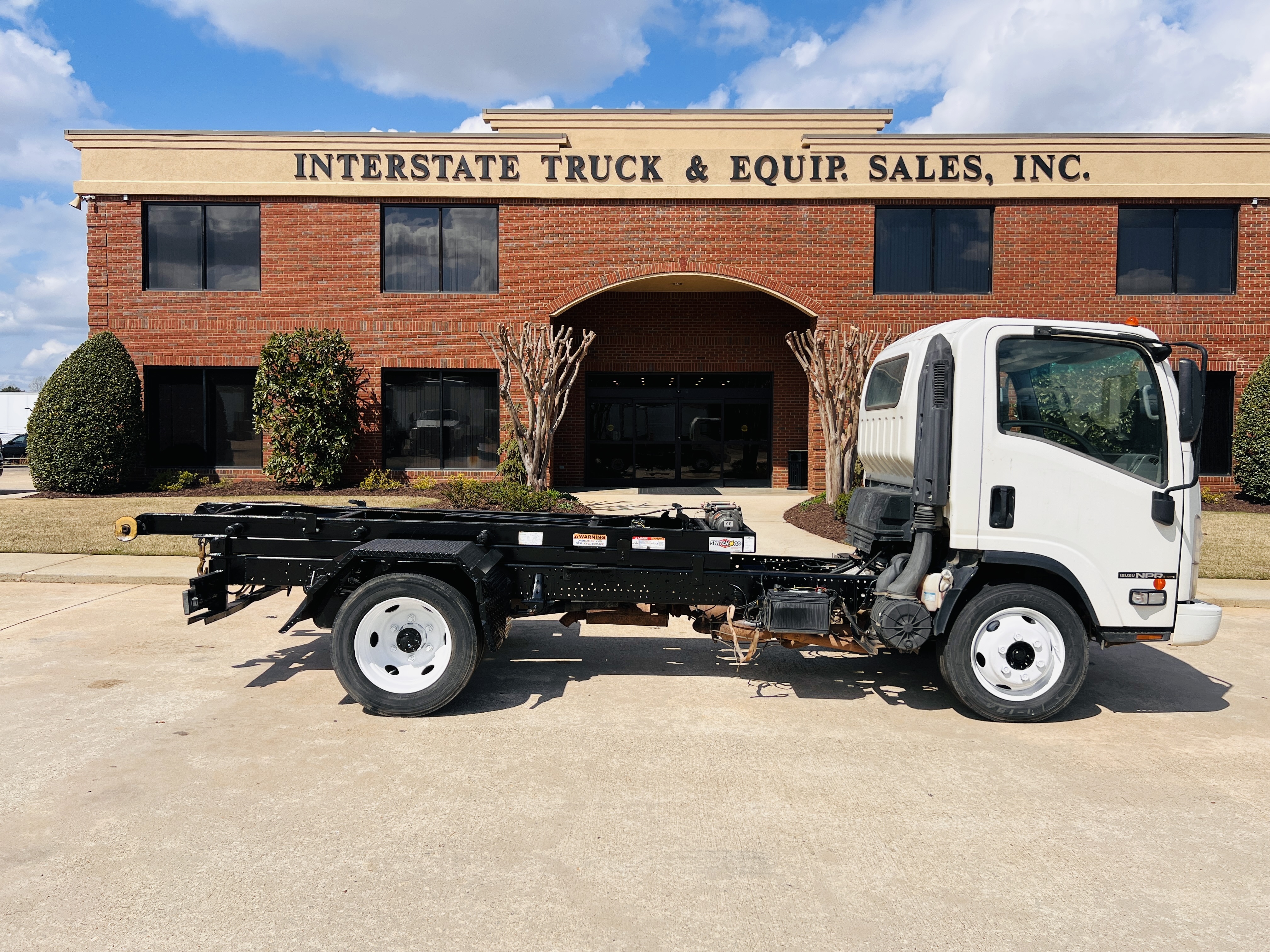 2016 ISUZU NPR HD in Jefferson, GA