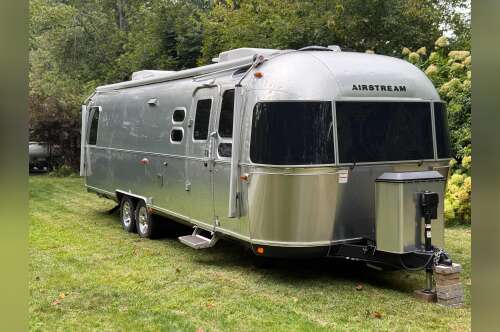 2024 Airstream CLASSIC 30RB in airmont NY