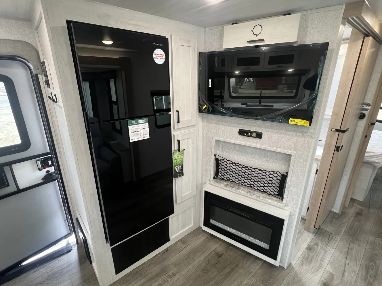 A photo of this 2026 East To West LONGITUDE 230FK