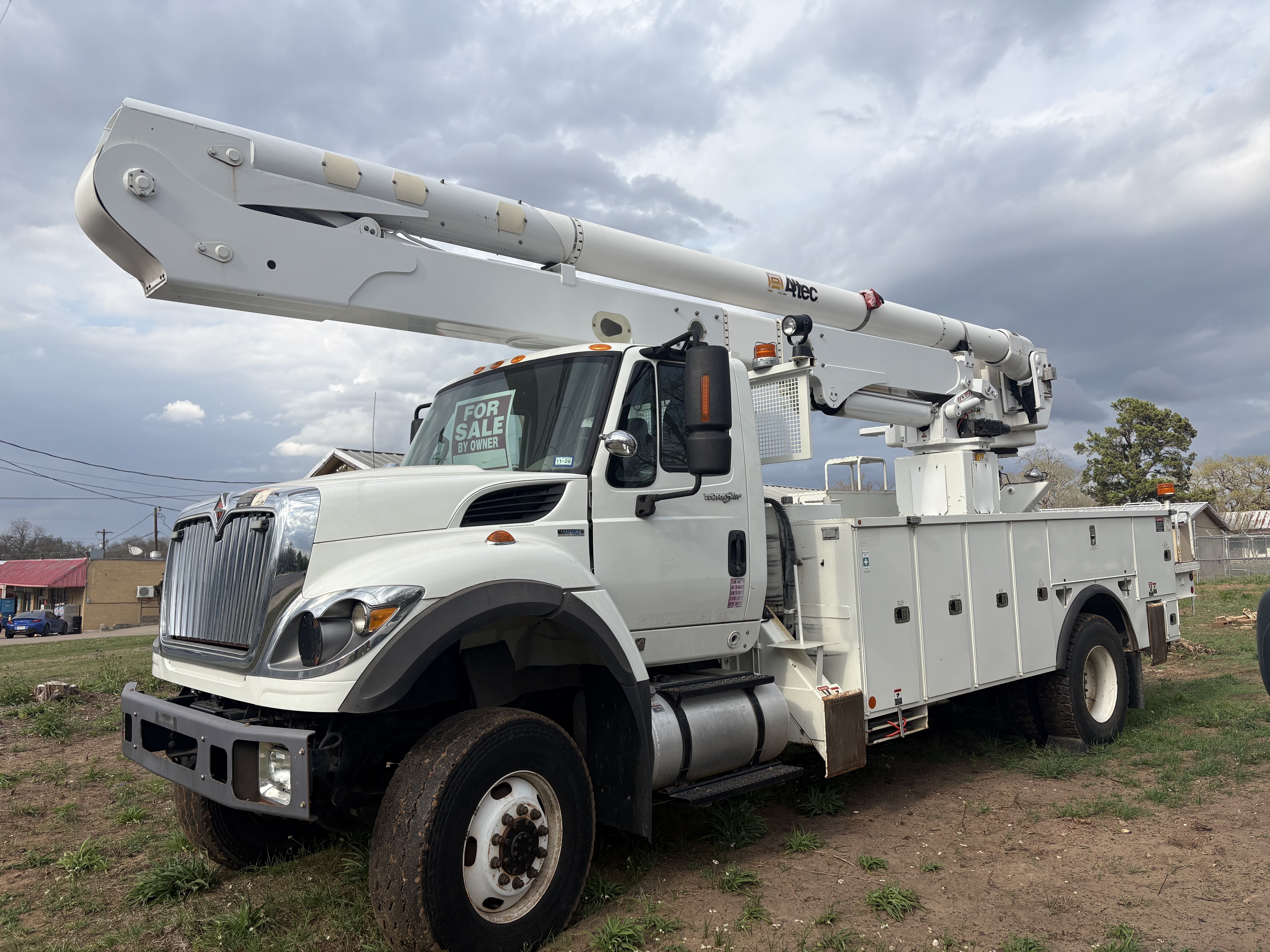 2011 INTERNATIONAL 7500 SFA 4X4 in Thrall, TX