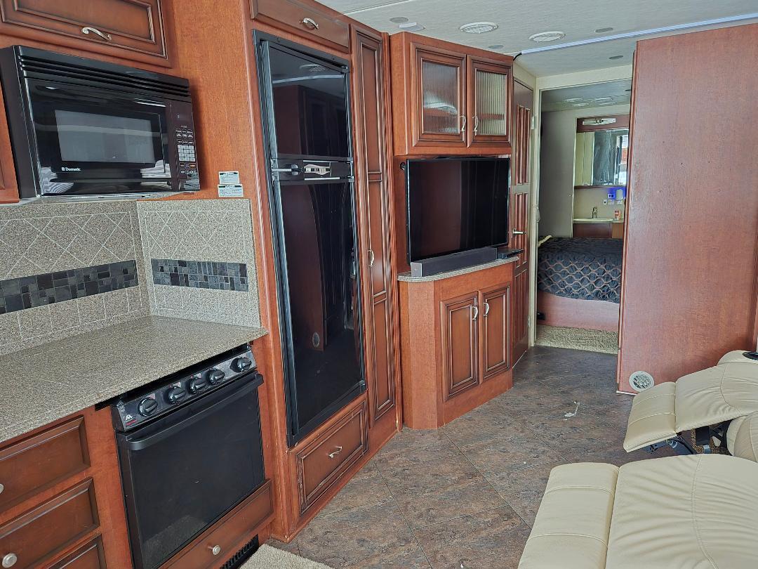 2013 Newmar CANYON STAR 3610 in corinth TX
