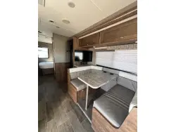 2018 WINNEBAGO INTENT WTE 071