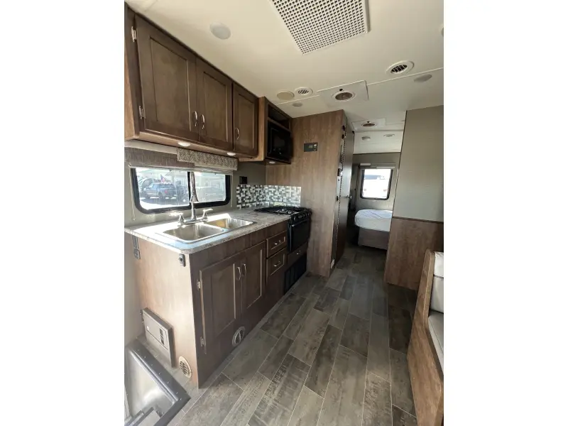 2018 WINNEBAGO INTENT WTE 071
