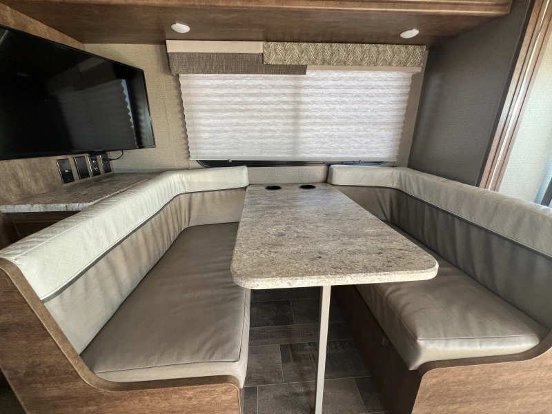 2018 WINNEBAGO INTENT WTE 071