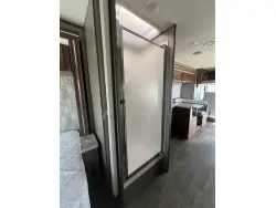 2018 WINNEBAGO INTENT WTE 071
