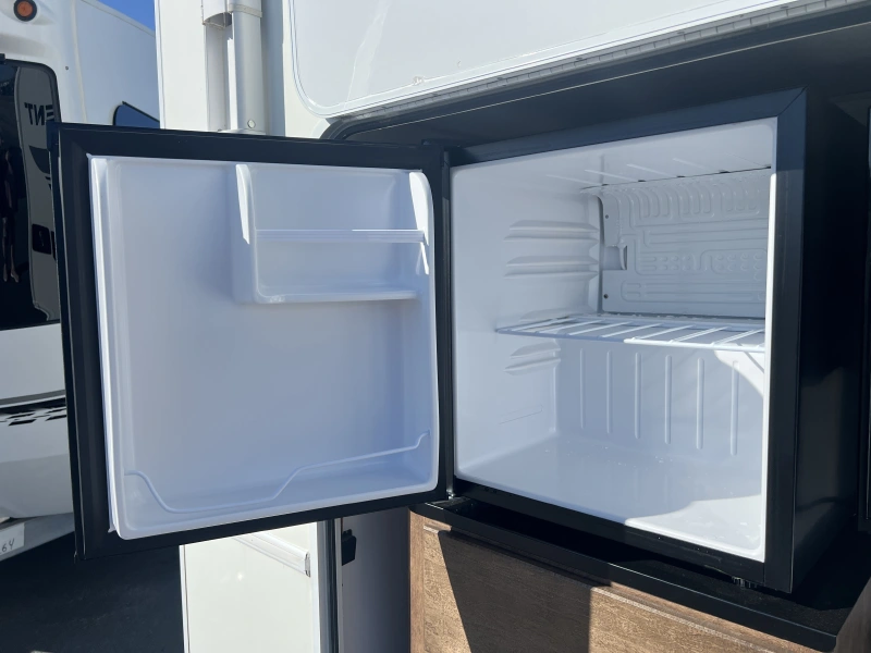 2018 WINNEBAGO INTENT WTE 071