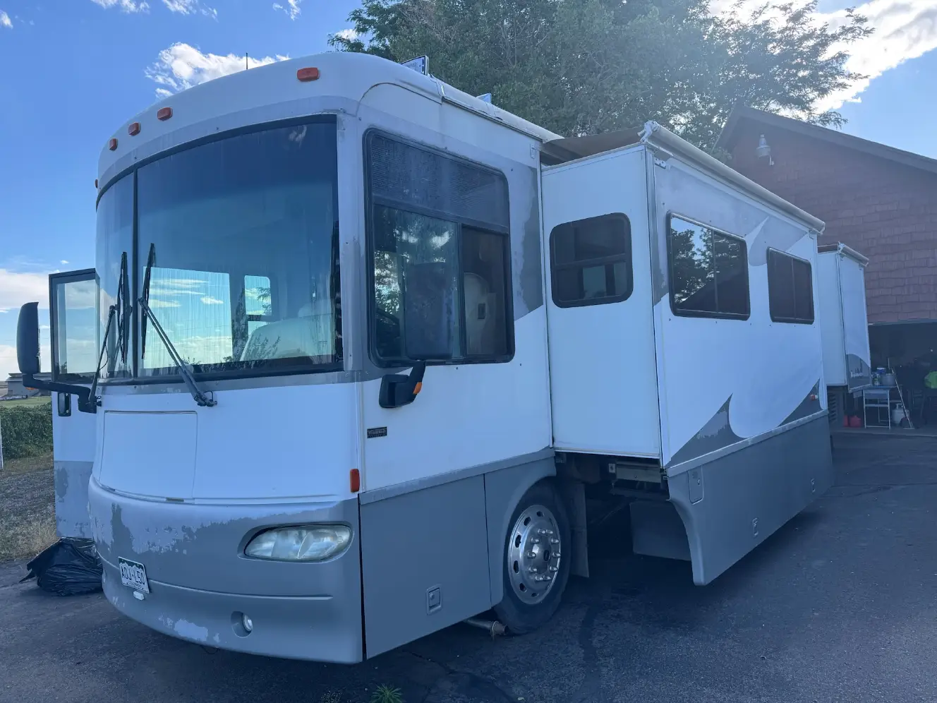 A photo of this 2004 Winnebago JOURNEY 36G
