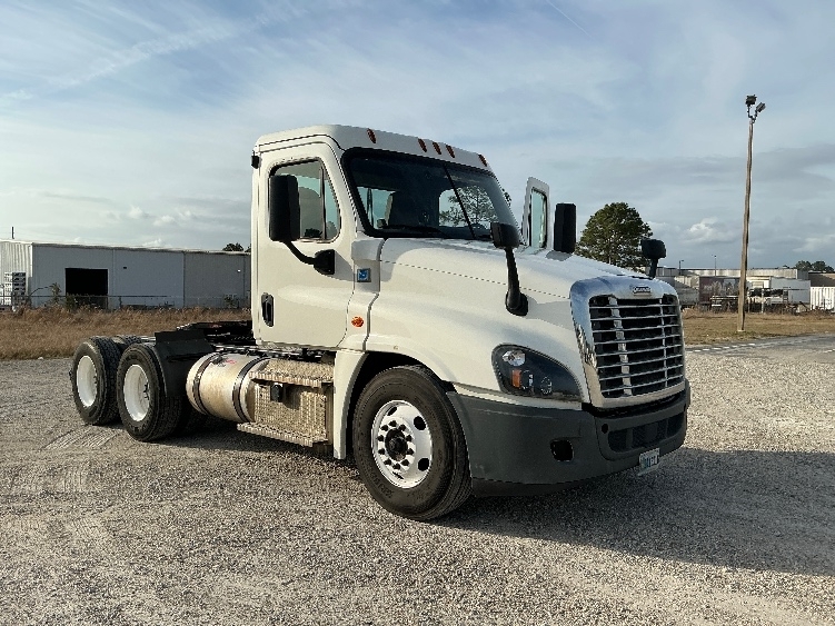 2019 FREIGHTLINER CASCADIA 125 in Gulfport, MS