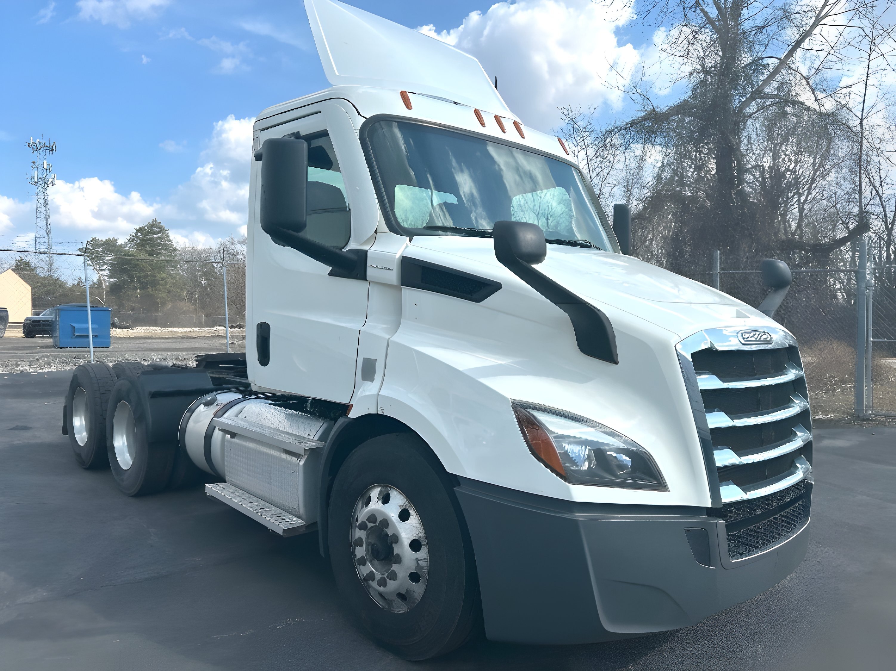 2020 FREIGHTLINER CASCADIA 116 in Akron, OH