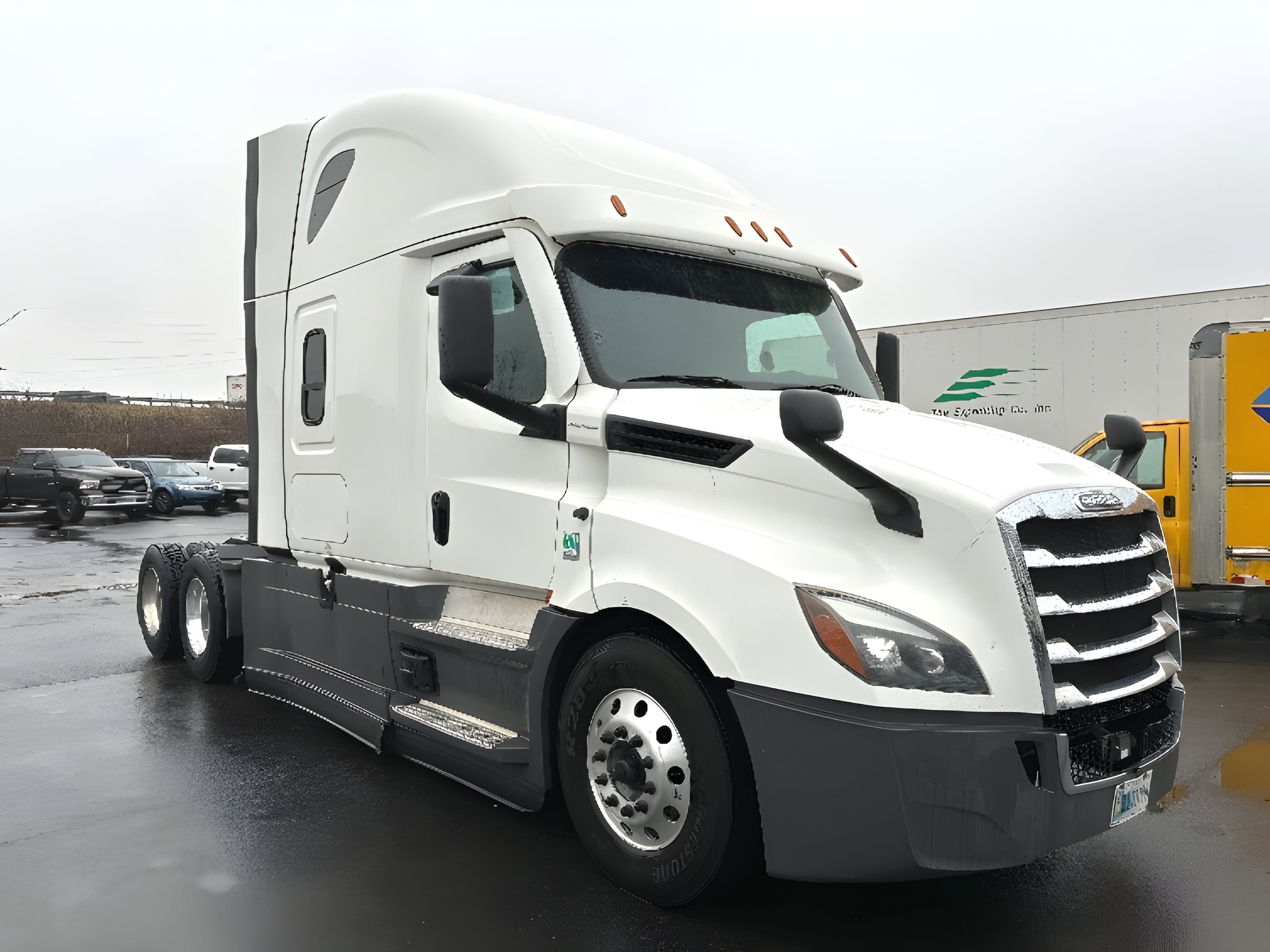 2022 FREIGHTLINER CASCADIA 126 in Indianapolis, IN