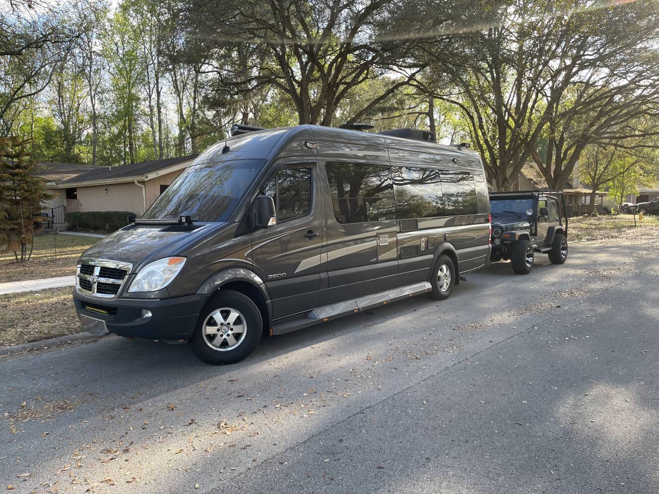 A photo of this 2010 Winnebago ERA 170X