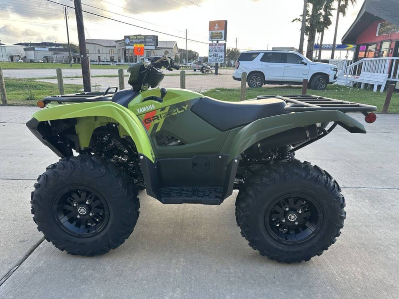 A photo of this 2026 Yamaha Grizzly EPS