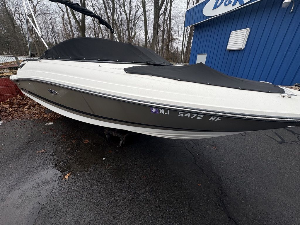 2013 Sea Ray 230 SLX W 230 in toms river NJ