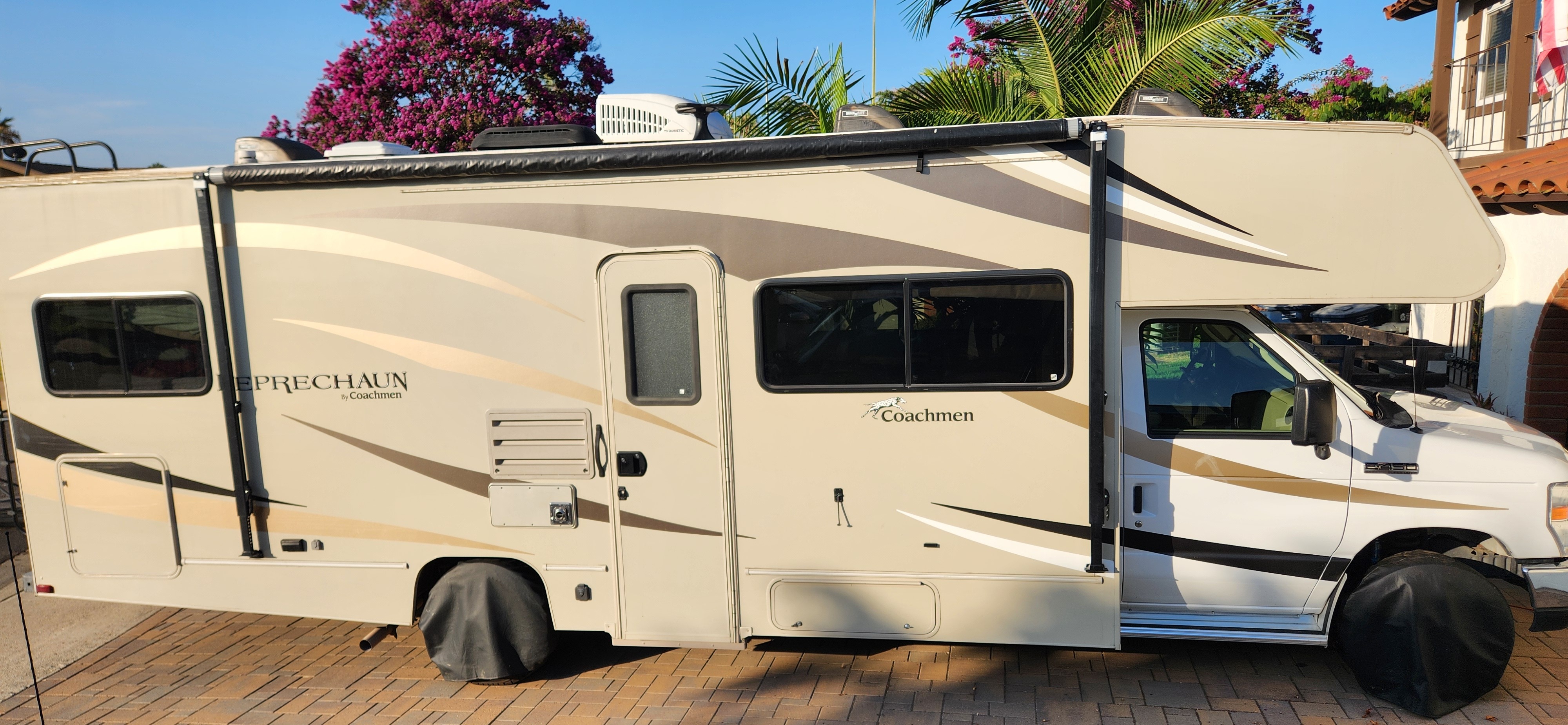 2019 Coachmen LEPRECHAUN 260QB FORD RV