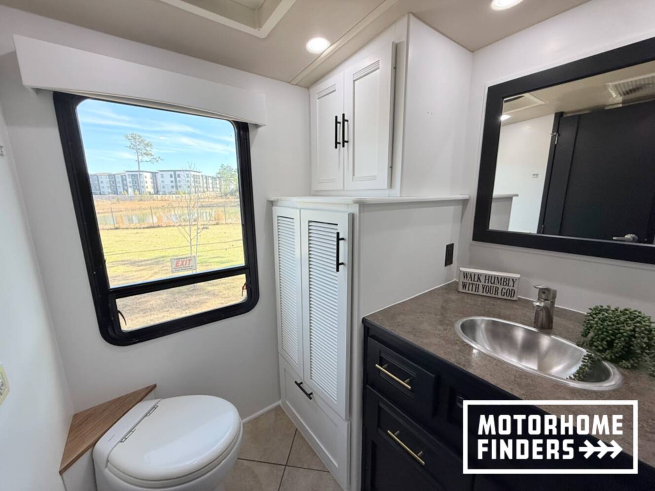 A photo of this 2014 Itasca SOLEI 38R
