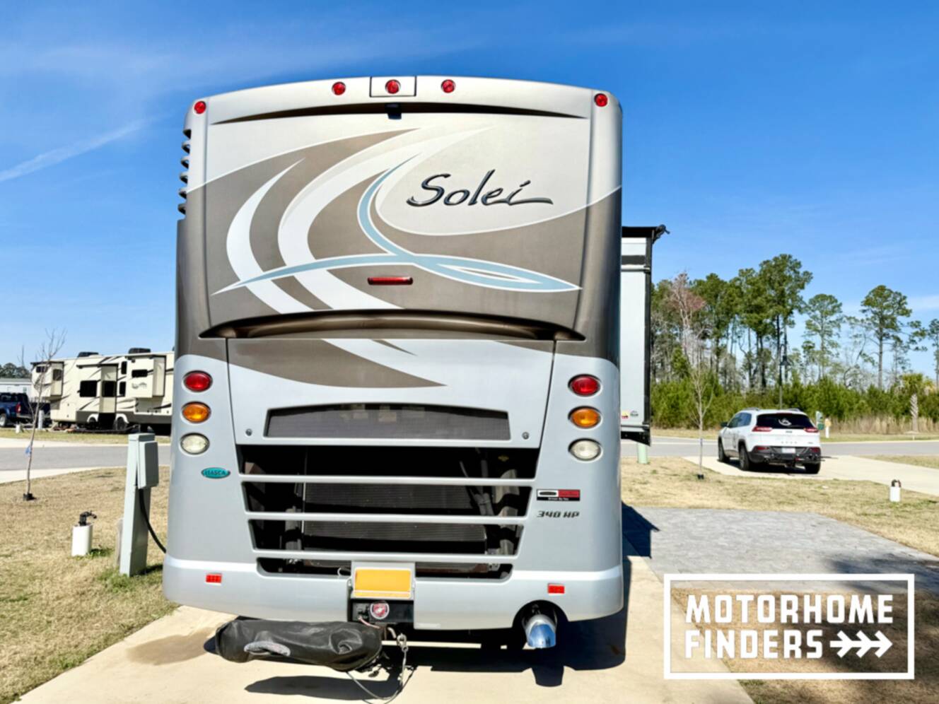 A photo of this 2014 Itasca SOLEI 38R