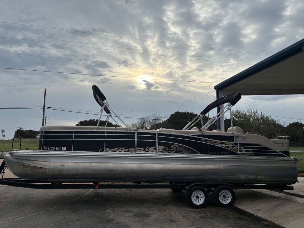 2010 Bennington 2874RCW in graford TX