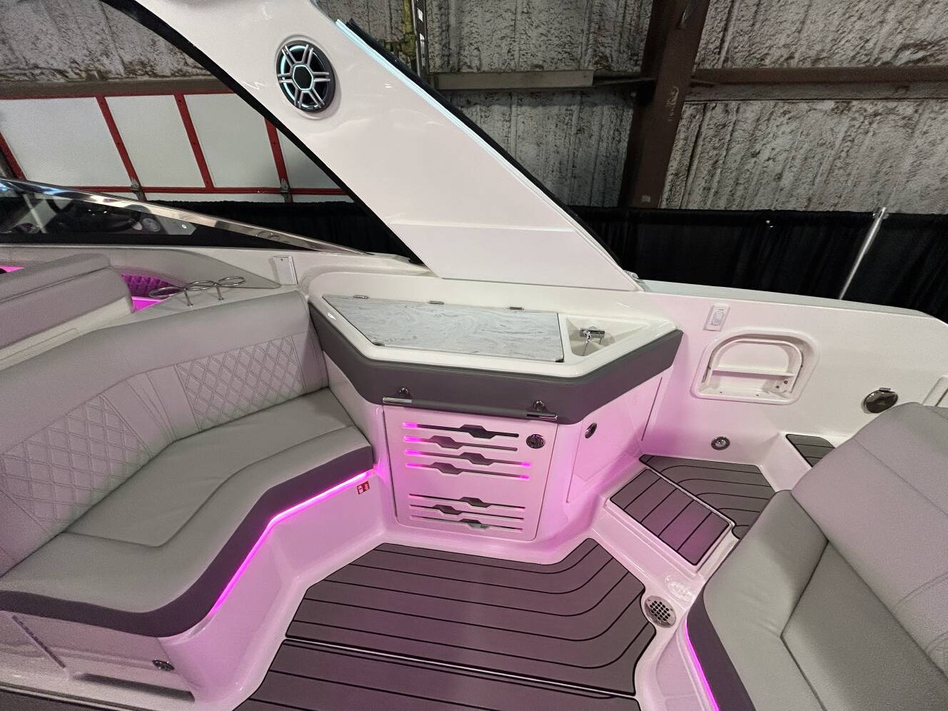 A photo of this 2026 Sea Ray SLX 310 Outboard