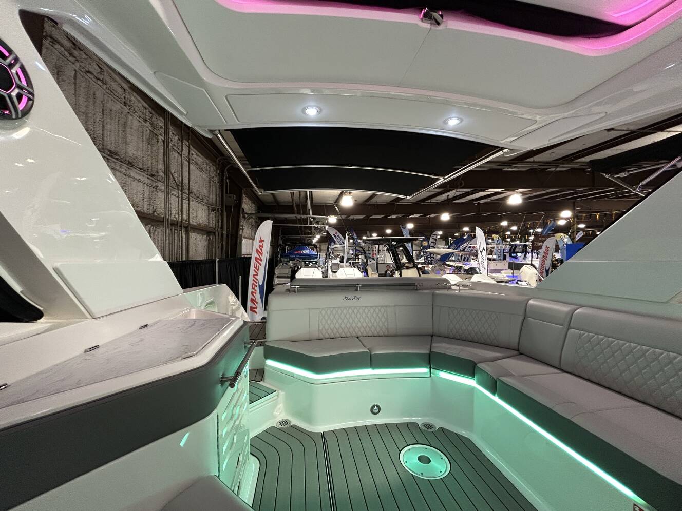 A photo of this 2026 Sea Ray SLX 310 Outboard