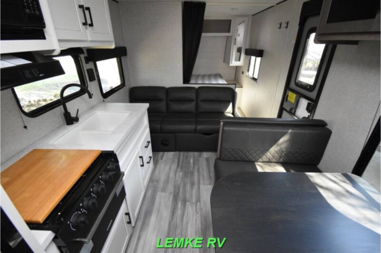 A photo of this 2024 Jayco Jay Flight SLX 260BHW
