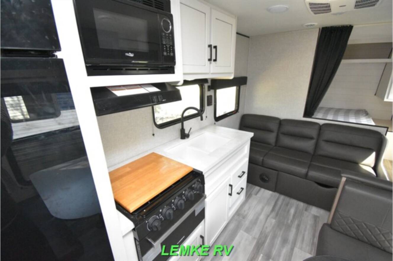 A photo of this 2024 Jayco Jay Flight SLX 260BHW