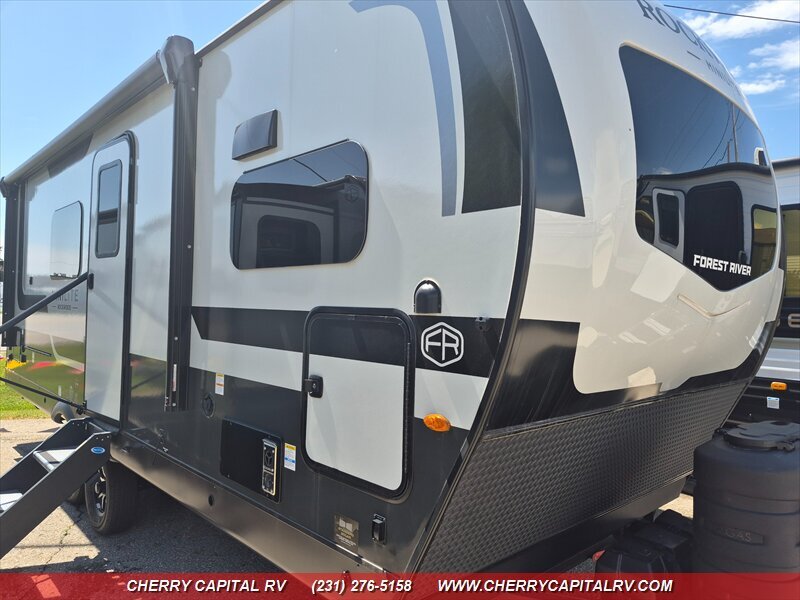 2026 Rockwood Mini Lite 2523MBR in grawn MI