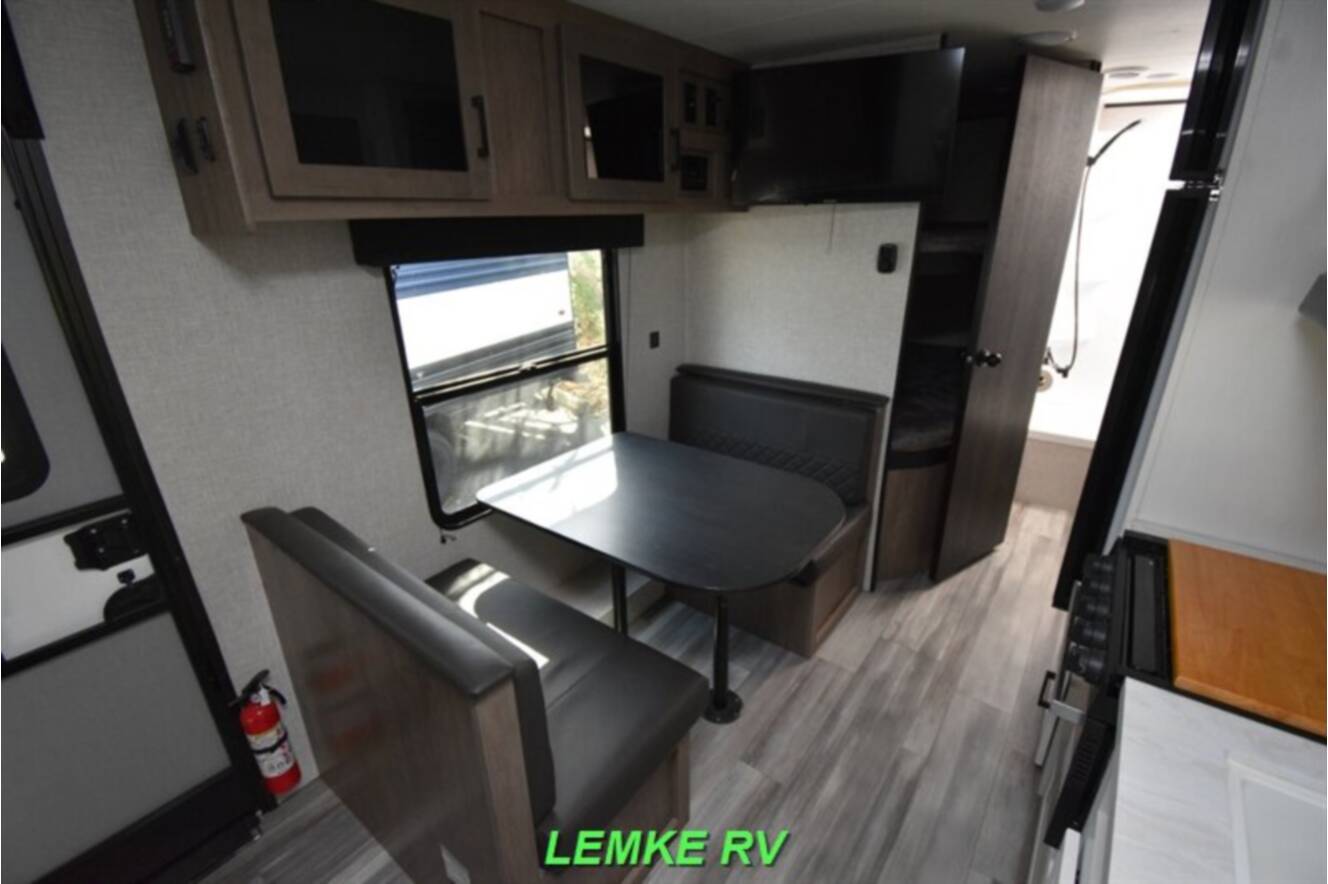 A photo of this 2024 Jayco Jay Flight SLX 260BHW