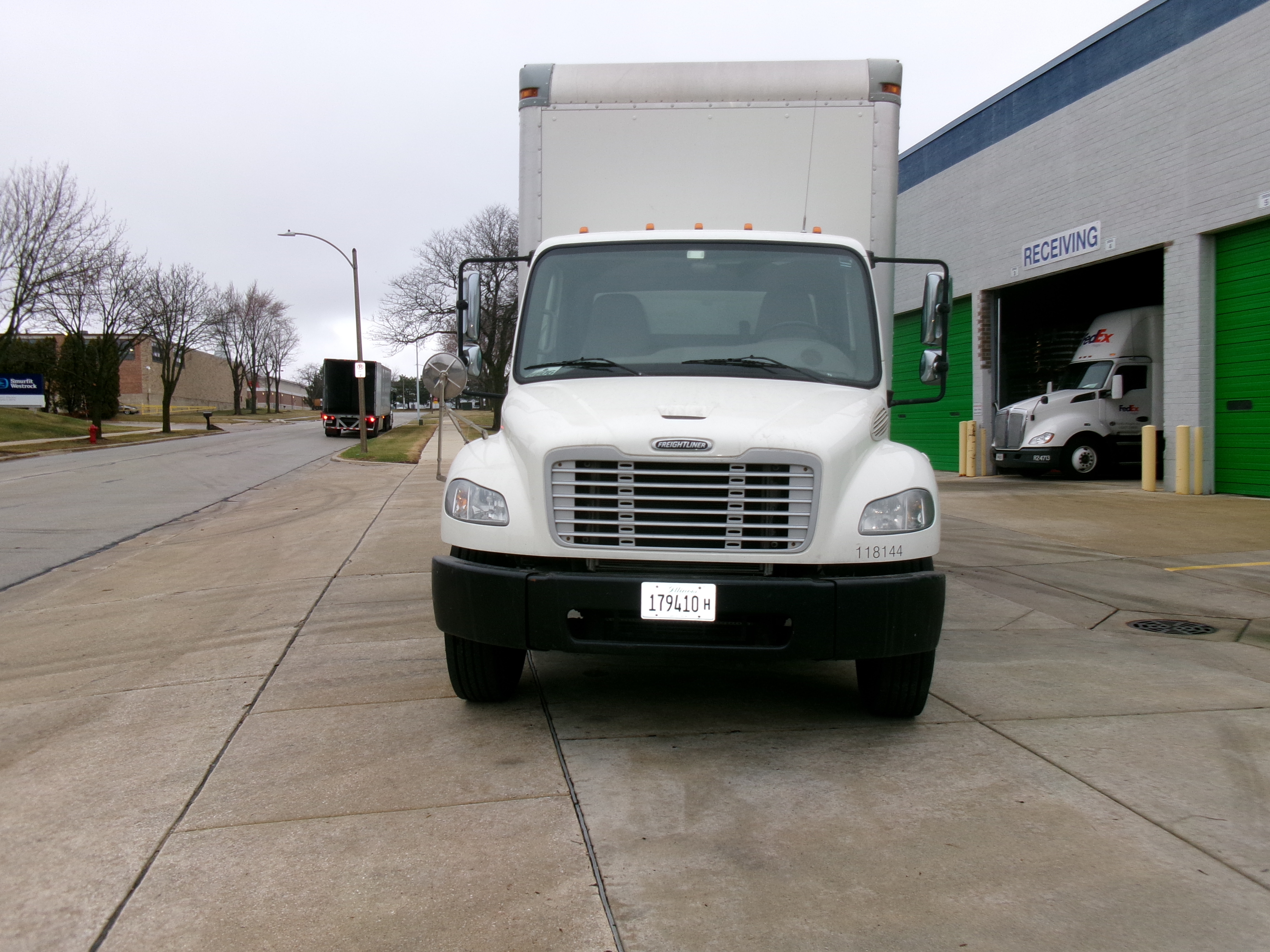 2015 FREIGHTLINER BUSINESS CLASS M2 106 in St. Charles, IL