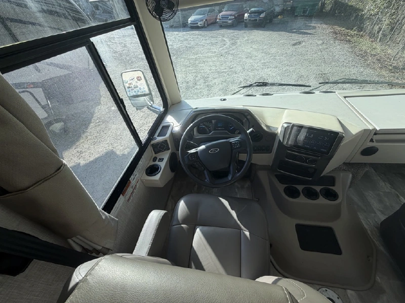 2023 THOR MOTOR COACH WINDSPORT 29M