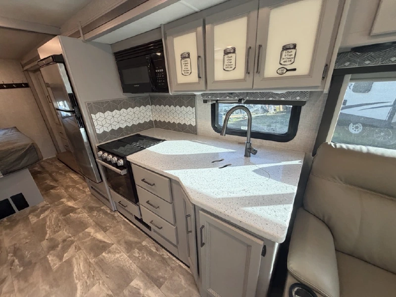 2023 THOR MOTOR COACH WINDSPORT 29M