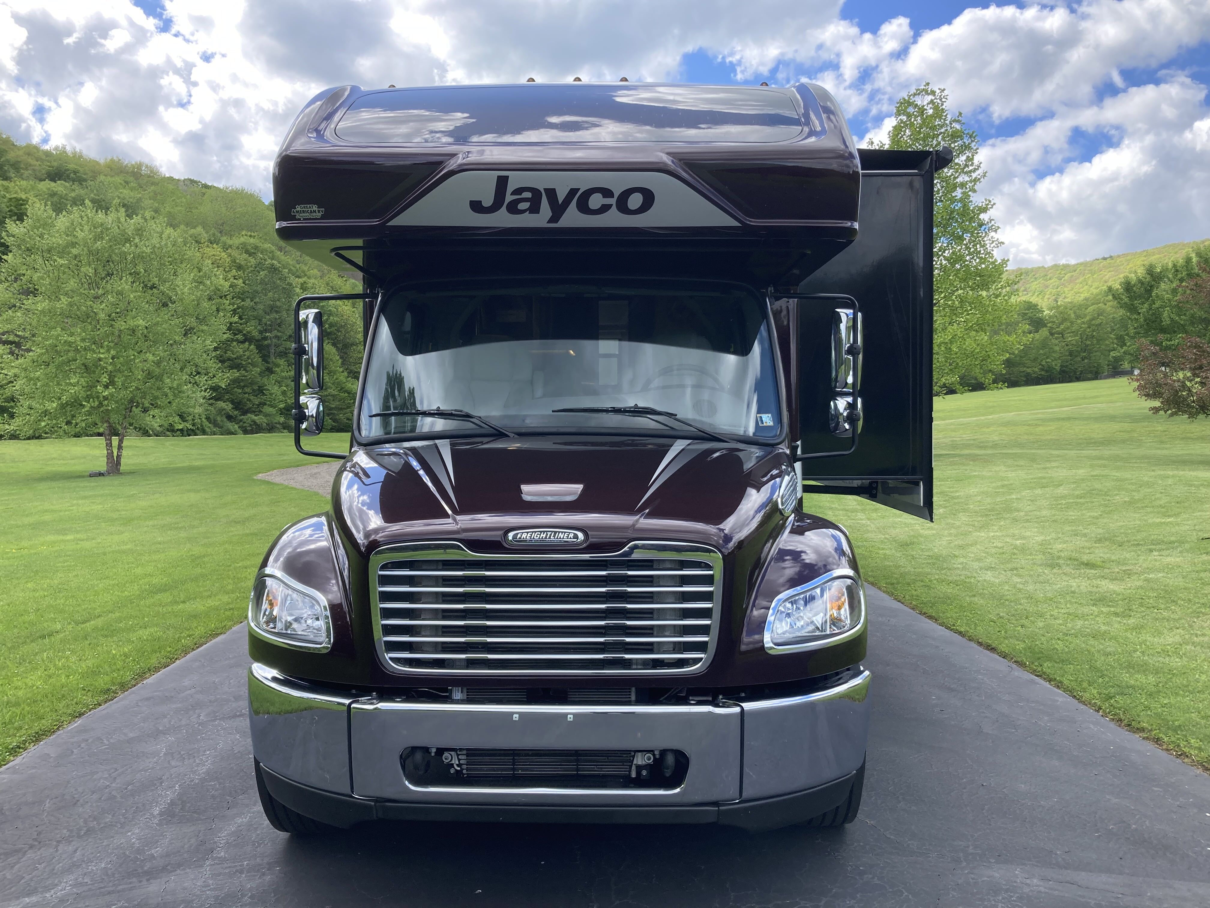 2022 Jayco SENECA 37K in eldred PA