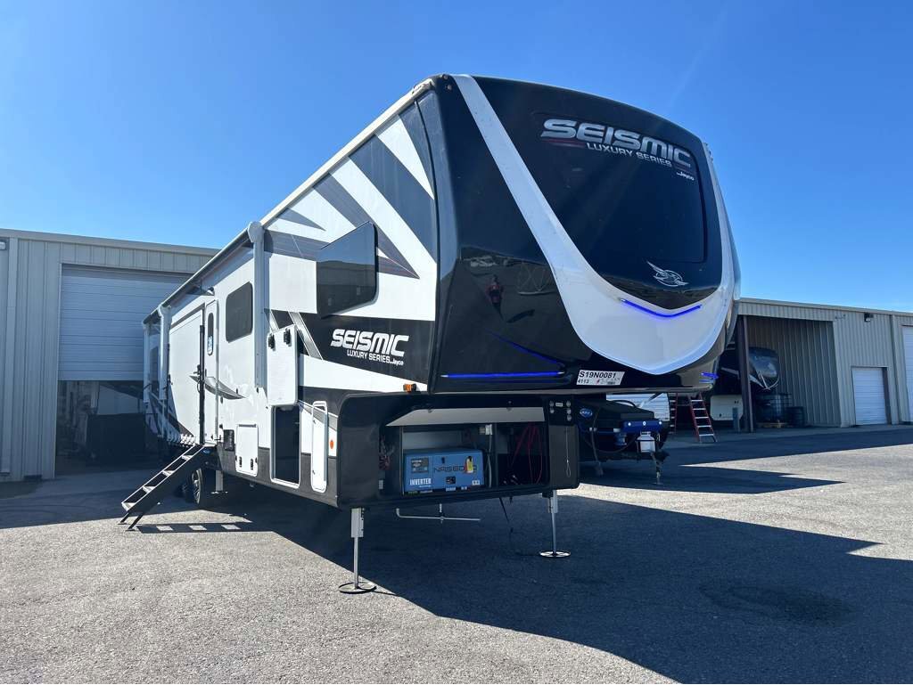 2025 Jayco Seismic Luxury Series 4113 in hammond LA
