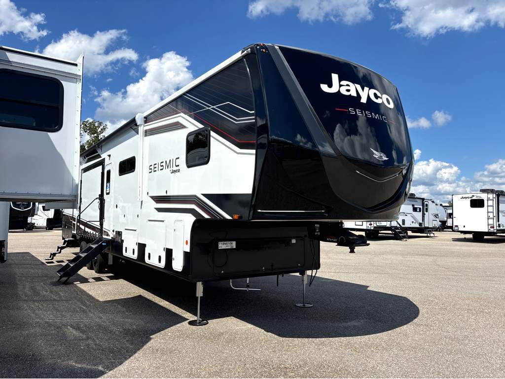 2026 Jayco Seismic 413 in hammond LA