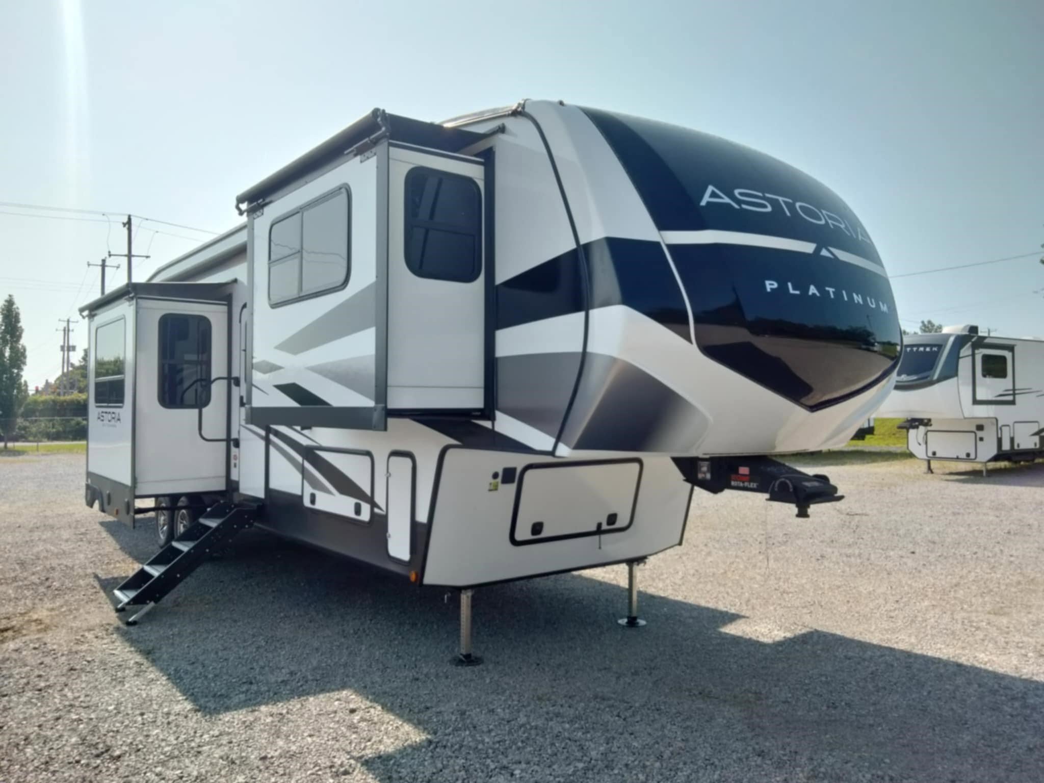 2025 Dutchmen Astoria Platinum 3803FLP in grand bay AL