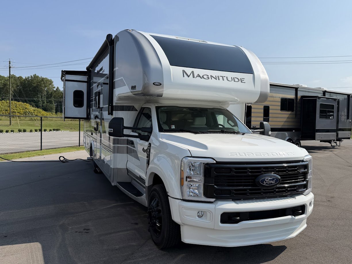 2026 Thor Motor Coach Magnitude GRAND X32 RV