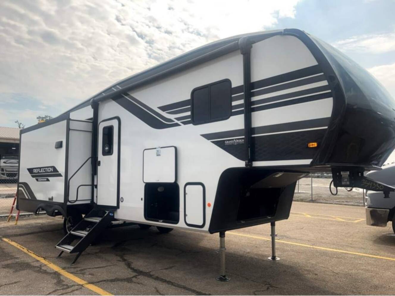 A photo of this 2026 Grand Design Reflection 100 Series 28RL