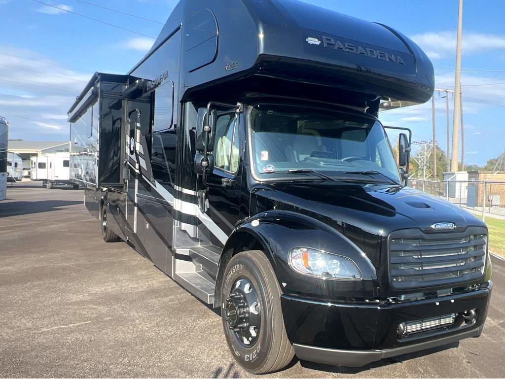 2026 Thor Motor Coach Pasadena 38FX RV