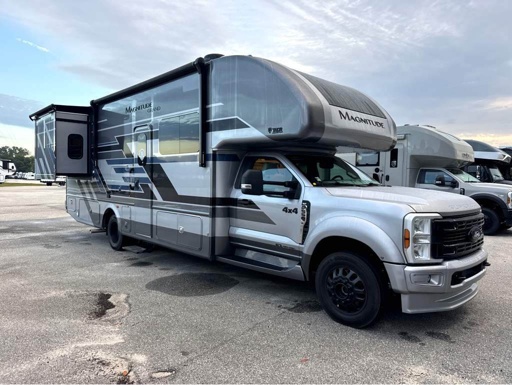 2026 Thor Motor Coach Magnitude GRAND X32 in grand bay AL