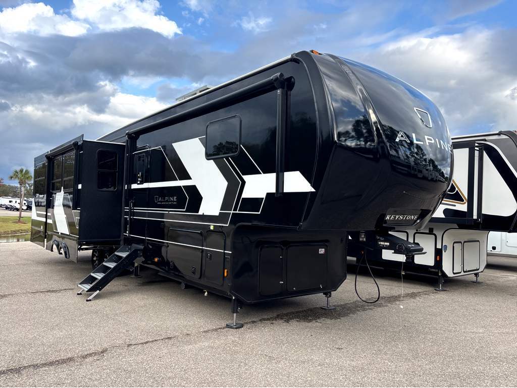 2026 Keystone Alpine Avalanche Edition 366LS in tanner AL