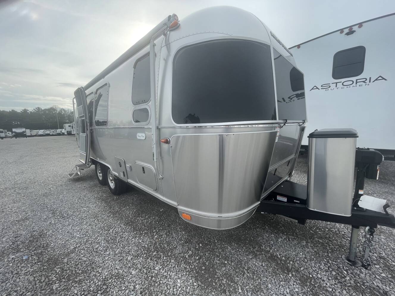 A photo of this 2026 Airstream Flying Cloud 23FB