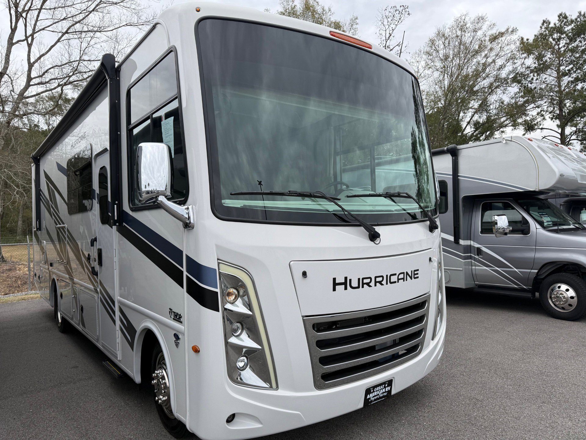 2025 Thor Motor Coach Hurricane 29M RV