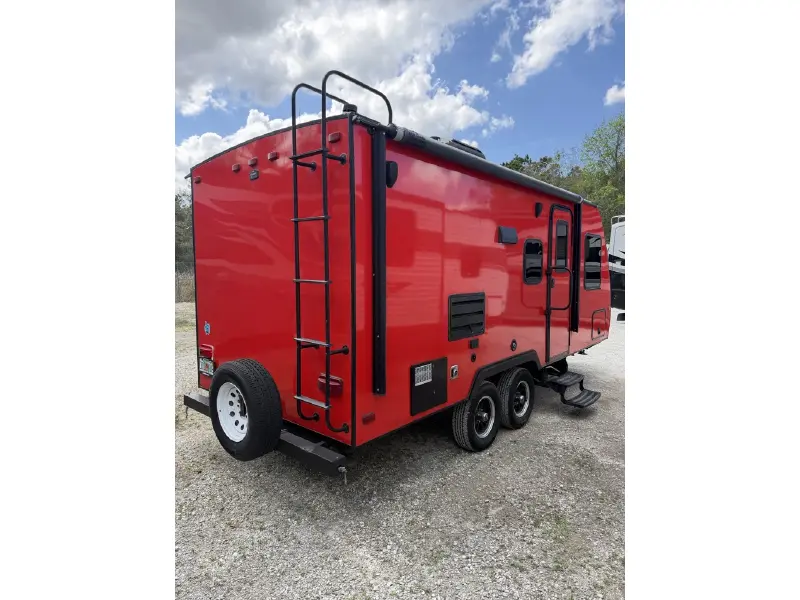 2019 WINNEBAGO MICRO MINNIE 2108FBS