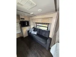 2019 WINNEBAGO MICRO MINNIE 2108FBS