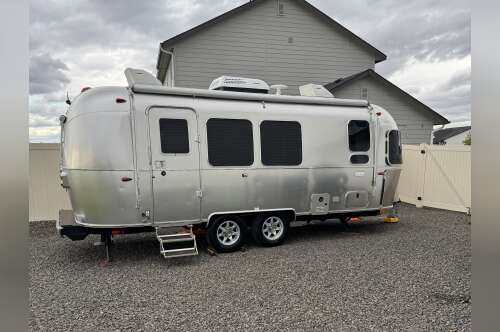 2023 Airstream FLYING CLOUD 23FB QUEEN in meridian ID