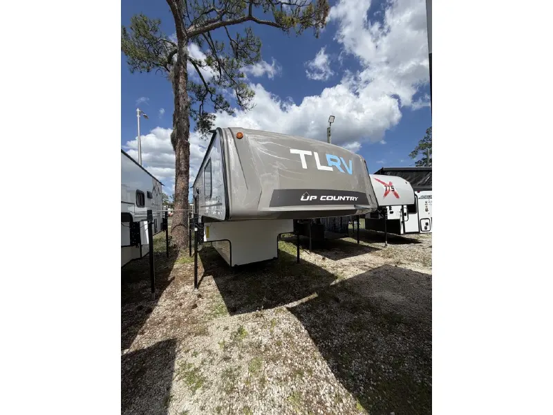 2025 TRAVEL LITE