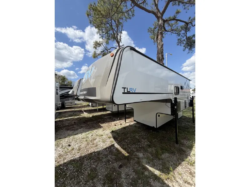 2025 TRAVEL LITE UP COUNTRY 900U