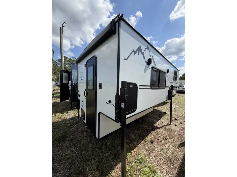 2025 TRAVEL LITE UP COUNTRY 900U