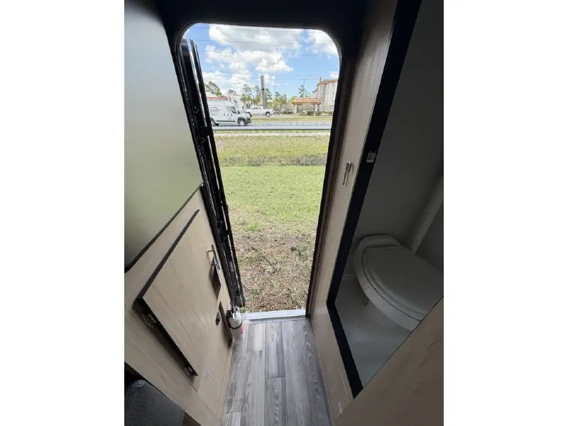 2025 TRAVEL LITE UP COUNTRY 900U