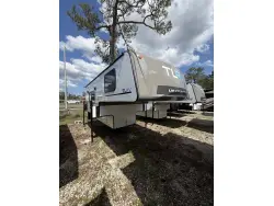 2025 TRAVEL LITE TRAVEL LITE 900U